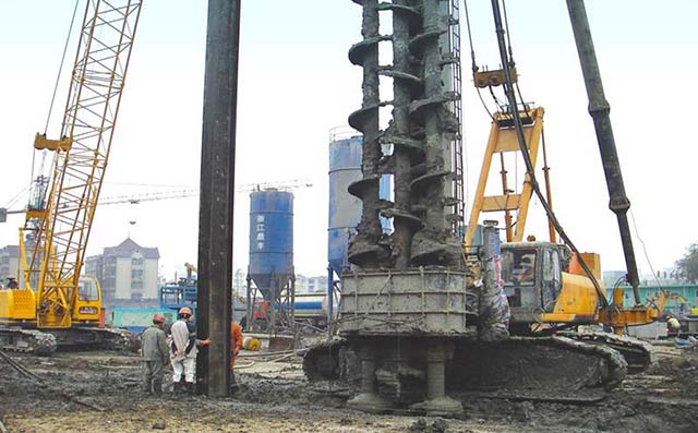 新泰道路路基注浆加固